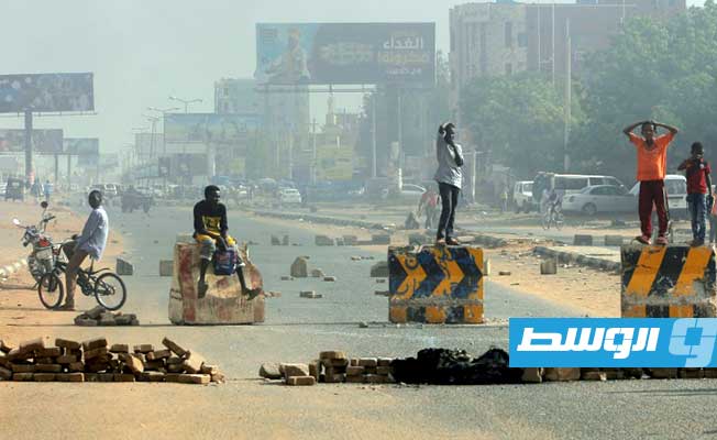 آلاف المحتجين يتظاهرون في السودان ضد البرهان