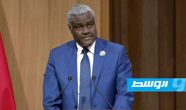 رئيس المفوضية الأفريقية: مهمة إعادة المهاجرين من ليبيا لبلدانهم صعبة جدًا