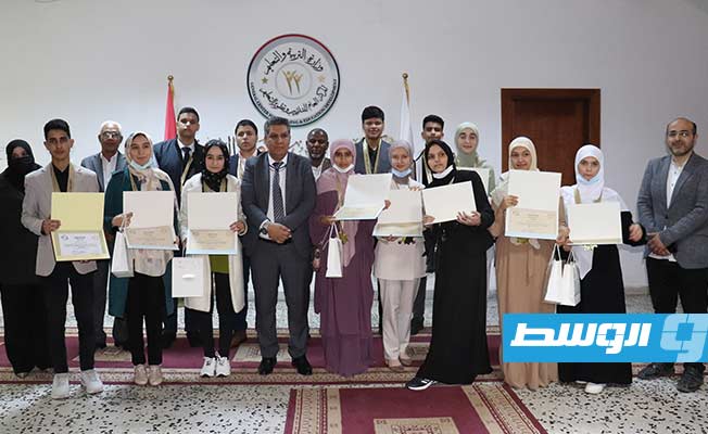تكريم 26 طالبا حققوا مراكز متقدمة في مبادرة الموهوبين العرب