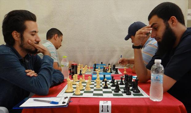 سراج والترهوني ينفردان بصدارة مهرجان «شطرنج طرابلس»