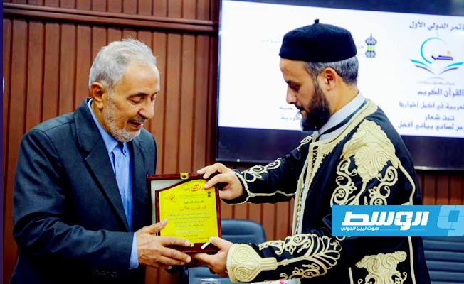 البروفيسور محمد خطاب شخصية المؤتمر الدولي الأول لعلوم القرآن الكريم. (بوابة الوسط)