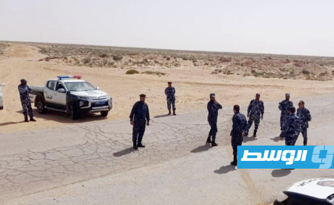 دوريات قاطع العسة الأمني التابع لجهاز حرس الحدود على الحدود الليبية - التونسية. (وزارة الداخلية)