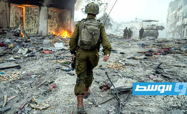 جيش الاحتلال يقر بمقتل ضابط بمعارك وسط قطاع غزة