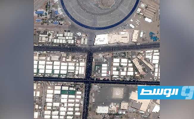صور التقطتها الأقمار لجبل عرفات من على ارتفاع 694 كم (تويتر: وكالة واس)