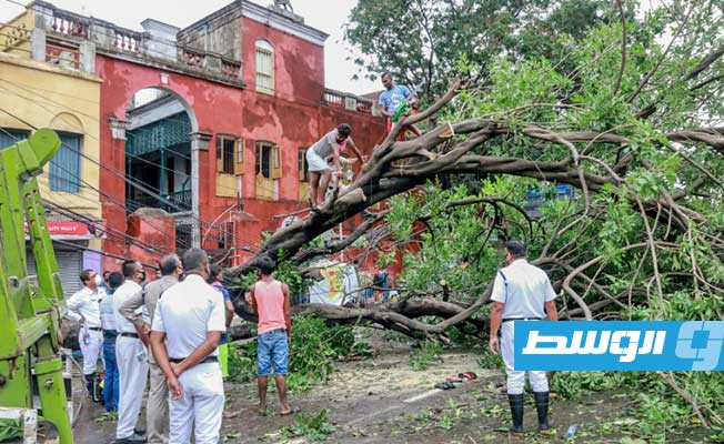 احتجاجات في الهند بسبب التأخر في معالجة تداعيات الإعصار «أمبان»