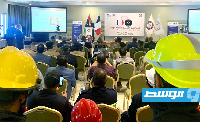 جانب من ورشة الدفاع المدني بين الجانبين الليبي والفرنسي. (صور أعاد نشرها السفير الفرنسي على حسابه بموقع تويتر)