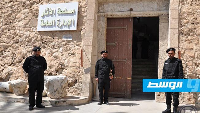 رئيس الشرطة السياحية وحماية الآثار يتفقد فروع ومكاتب الجهاز في طرابلس