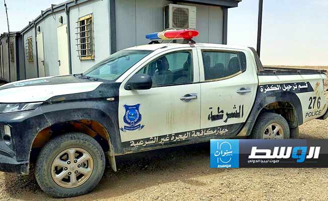 سيارة شرطة بمركز العوينات الحدودي جنوب شرق ليبيا. (الإنترنت)
