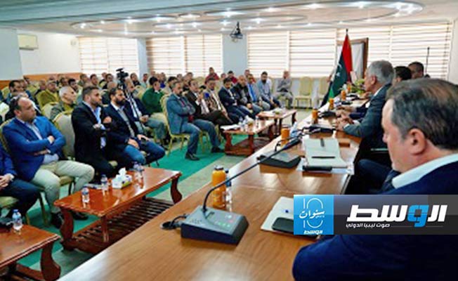 اجتماع في طرابلس مع أصحاب الأعمال والتجار لمتابعة عمليات التوريد، الخميس 7 مارس 2024 (وزارة الاقتصاد والتجارة)