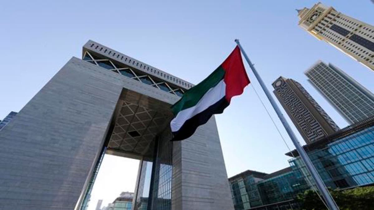 الإمارات تسمح للمستثمرين الأجانب بتملك كامل الحصص والأسهم في الشركات التجارية