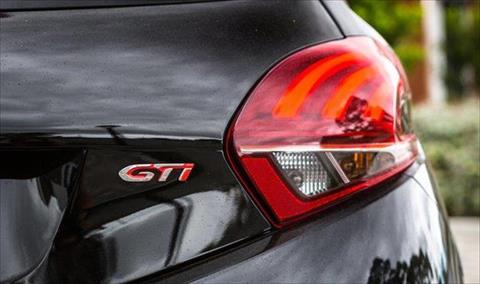 إعلان موعد إطلاق سيارة الجيل الجديد من «بيجو GTi 208»