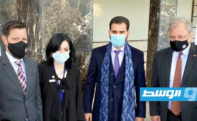 «مكافحة الأمراض»: مليون و178 ألف جرعة من لقاحات «فايزر» تصل طرابلس