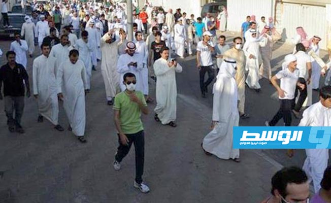الكويت تعتقل 12 متظاهرًا من «البدون» طالبوا بالجنسية