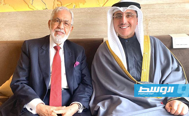 سيالة يلتقي وزير الخارجية الكويتي في القاهرة