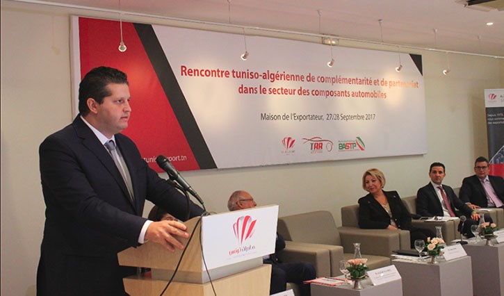 وزير التجارة التونسي: ندرس مشروع النفط الليبي مقابل السلع والمنتجات التونسية