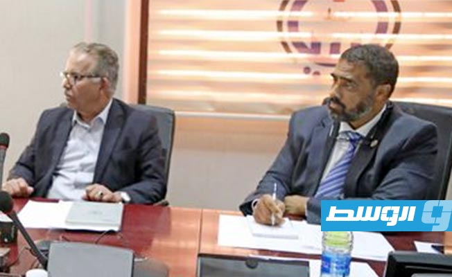 المشاركون في الاجتماع المخصصة لمناقشة «اتفاقية كورسيا» في طرابلس، الخميس 22 يونيو 2023. (وزارة النفط والغاز)