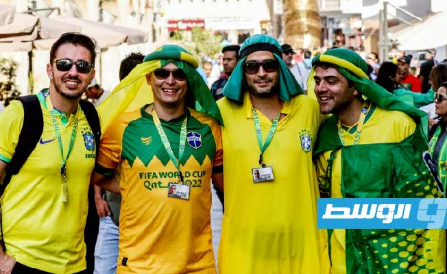 مشجعون أجانب «ينغمسون» في الثقافة العربية بمونديال قطر