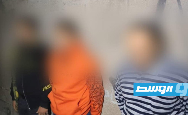 متهمون بالتسول وإتجار في المخدارت ببنغازي (مديرية أمن بنغازي)