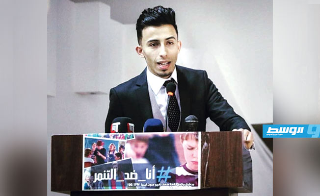 المذيع في راديو «صوت ليبيا» طلال الطشاني أحد قادة الحملة. (الإنترنت)