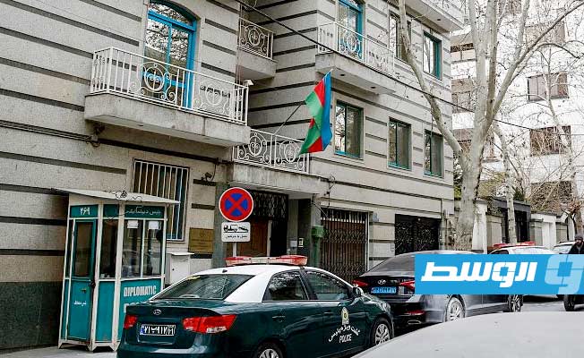 أذربيجان تخلي سفارتها في طهران وتعتبر إيران مسؤولة عن الهجوم عليها