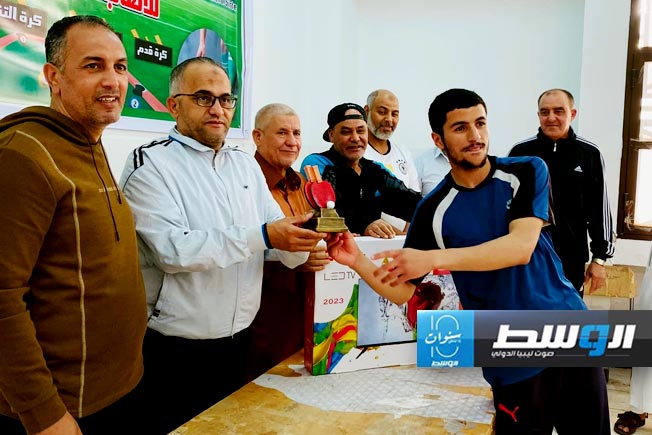 خالد المبروك يحرز كأس دوري تنس الطاولة بسرت في ختام تظاهرة «لمة خير» (صور)