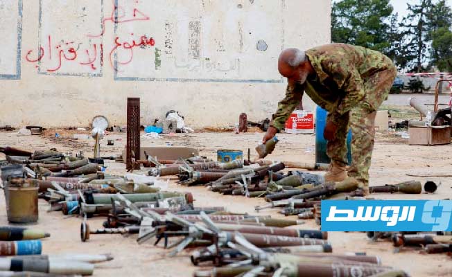 مجلة تتبع «أفريكوم» تحذر من تجدد تهريب الأسلحة عبر الحدود الليبية