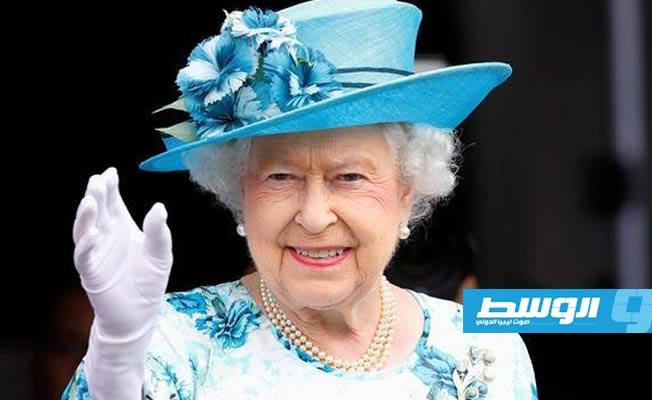 الملكة إليزابيث وزوجها يتلقيان لقاح «فايزر- بيونتك» نظرًا لسنهما ولتشجيع المواطنين