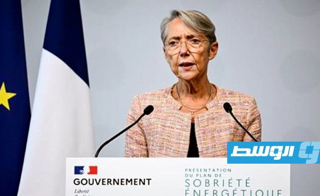 رئيسة الوزراء الفرنسية في الجزائر لإعطاء «زخم جديد» للتقارب بين البلدين