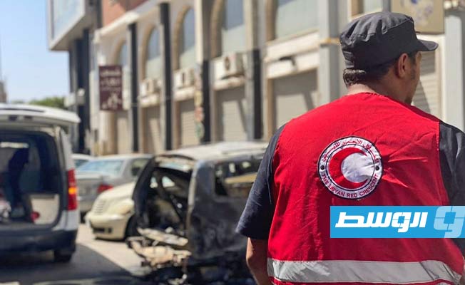 مشاركة متطوعو الهلال الأحمر بتنظيف مناطق الاشتباكات في طرابلس، الأحد 28 أغسطس 2022. (جمعية الهلال الأحمر فرع طرابلس)