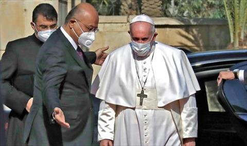 بابا الفاتيكان يدعو في بغداد إلى «التصدي لآفة الفساد» و«تقوية المؤسسات»