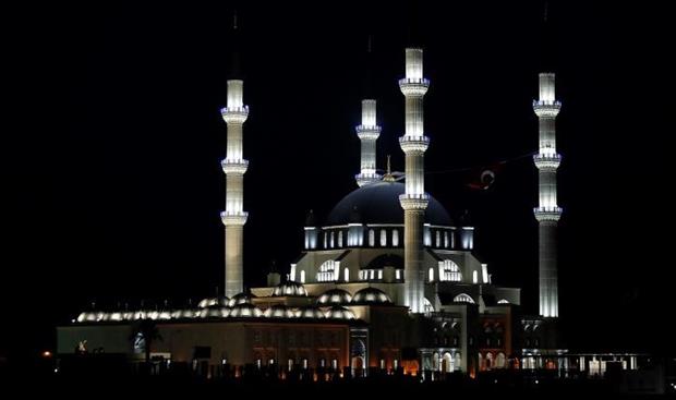 مسجد ضخم بتمويل تركي يثير جدلاً في شمال قبرص