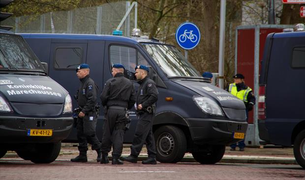 توقيف أربعة أشخاص في هولندا يشتبه بتحضيرهم «عملاً إرهابيًا»