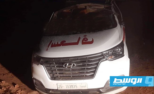 وفاة مريض مصري وإصابة شخصين في انقلاب سيارة إسعاف جنوب سرت