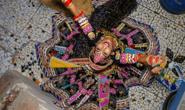 راقصات راجستان الهندية ينقلن فنهن إلى شبكة الإنترنت