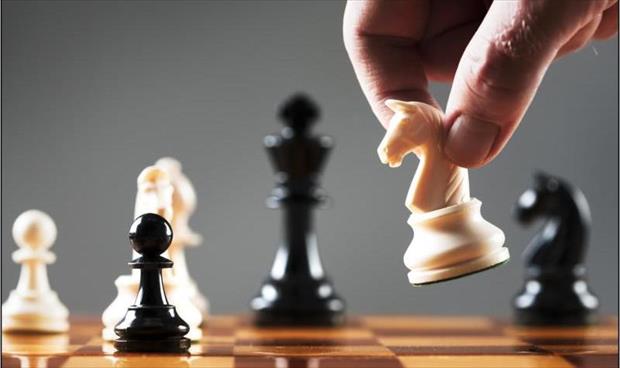 عبدالعزيز ناجي بطلا لشطرنج «إلزم بيتك 6»