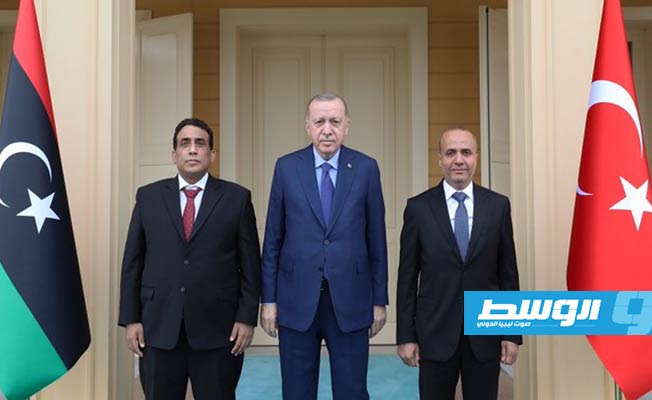 إردوغان يستقبل المنفي في قصر وحد الدين في أول زيارة لتركيا