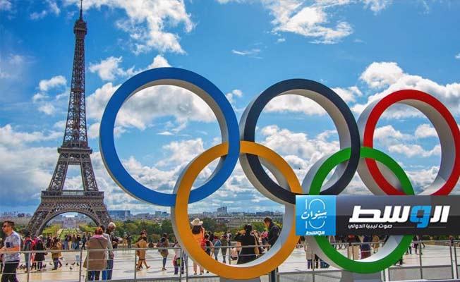 الحلقات الأولمبية تعرض على برج إيفل قبل 50 يوما من انطلاق الألعاب
