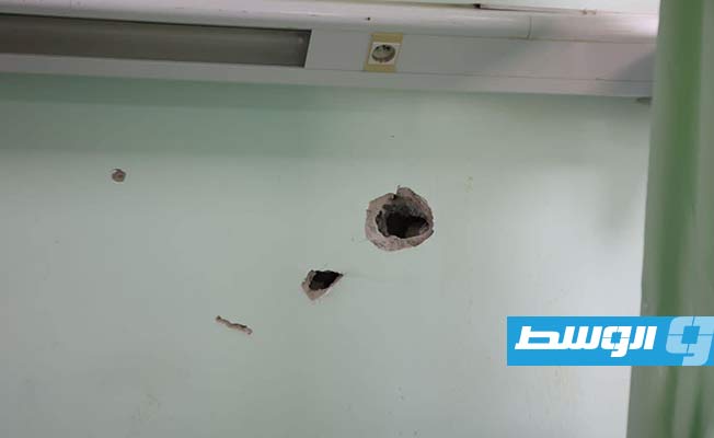 أحد المرافق الطبية التي تعرض لأضرار جراء اشتباكات طرابلس. السبت 27 أغسطس 2022. (وزارة الصحة)