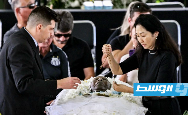مراسم النظرة الأخيرة على جثمان بيليه. (إنترنت)