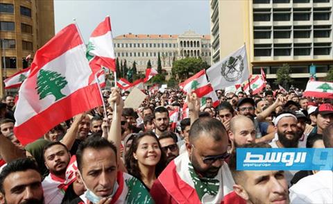 «فرانس برس»: شهر على بدء تظاهرات لبنان ولا بوادر لحل سياسي قريب