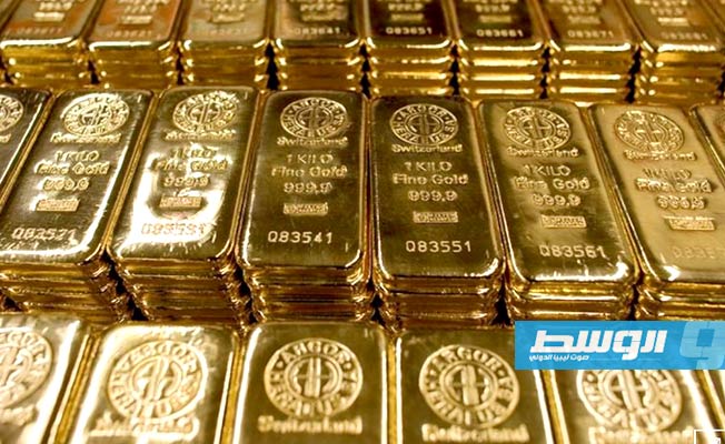 الذهب يسجل أكبر هبوط شهري منذ يونيو 2018