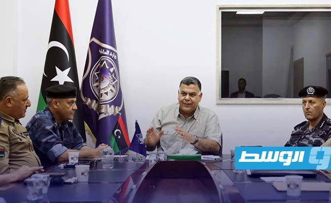 وزير الداخلية يطالب مديريات الأمن بدعم جهاز مكافحة الهجرة