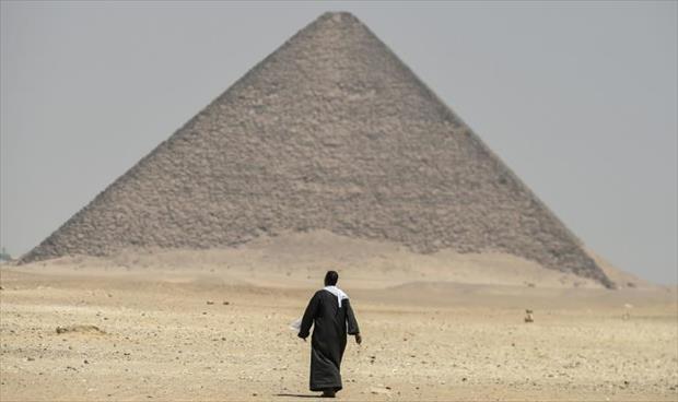 مصر تفتح هرمين جديدين للزيارات في دهشور