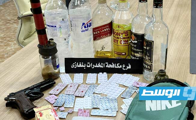 ضبط ثلاثة أشخاص بتهمة الاتجار بالمخدرات في بنغازي