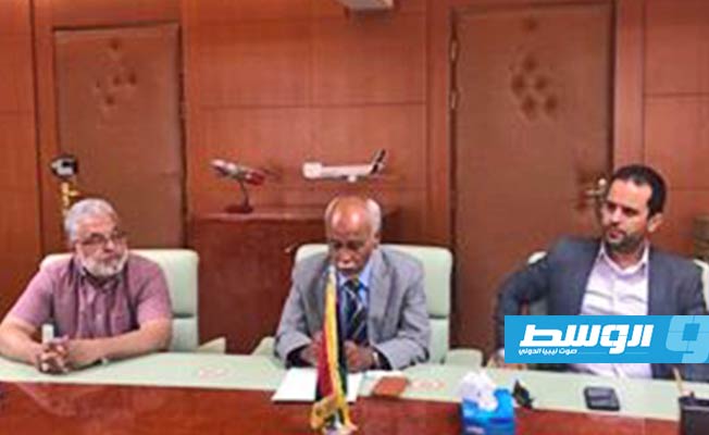 «مواصلات الوفاق» تبحث إعادة تشغيل مطار معيتيقة وصيانة وتطوير «طرابلس الدولي»