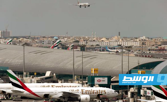 مطار دبي يغير مسار رحلتين بعد الاشتباه بنشاط لطائرة مسيرة
