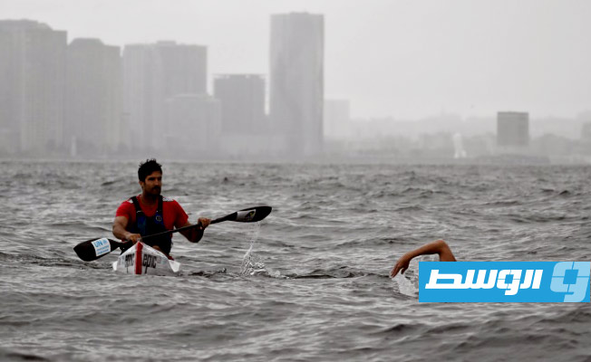 بريطاني يجتاز 500 كيلومتر سباحةً في نهر نيويورك للتوعية في شأن تلوث المياه