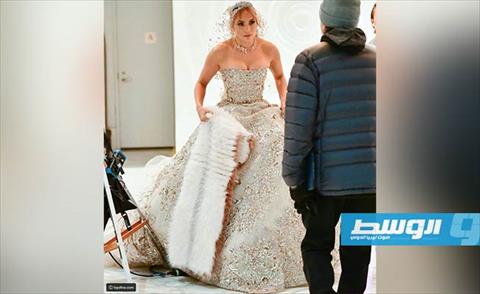 جينيفر لوبيز بفستان زفاف من تصميم زهير مراد