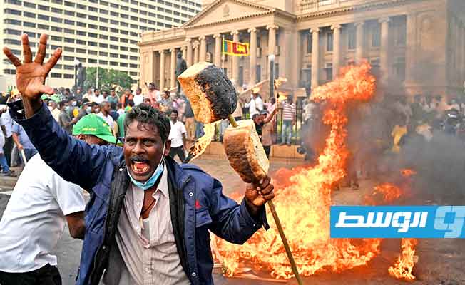 إطلاق أعيرة نارية من منزل رئيس وزراء سريلانكا إثر اقتحام آلاف المتظاهرين بوابته الرئيسية