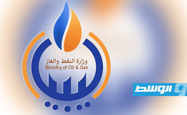 وزارة النفط تحذر من 7 عواقب لإغلاقات الحقول والموانى.. وتطالب بإبعاد القطاع عن الصراع السياسي